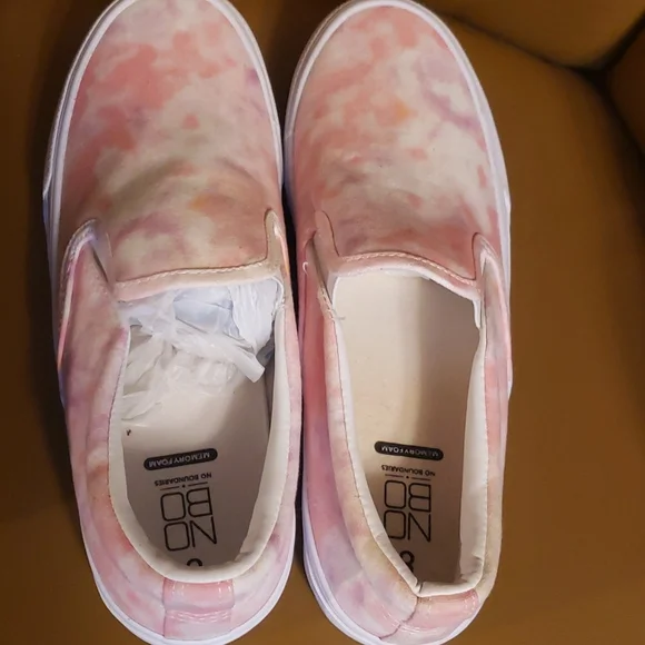 Tie dye slip on shoes - Picture 3 of 4